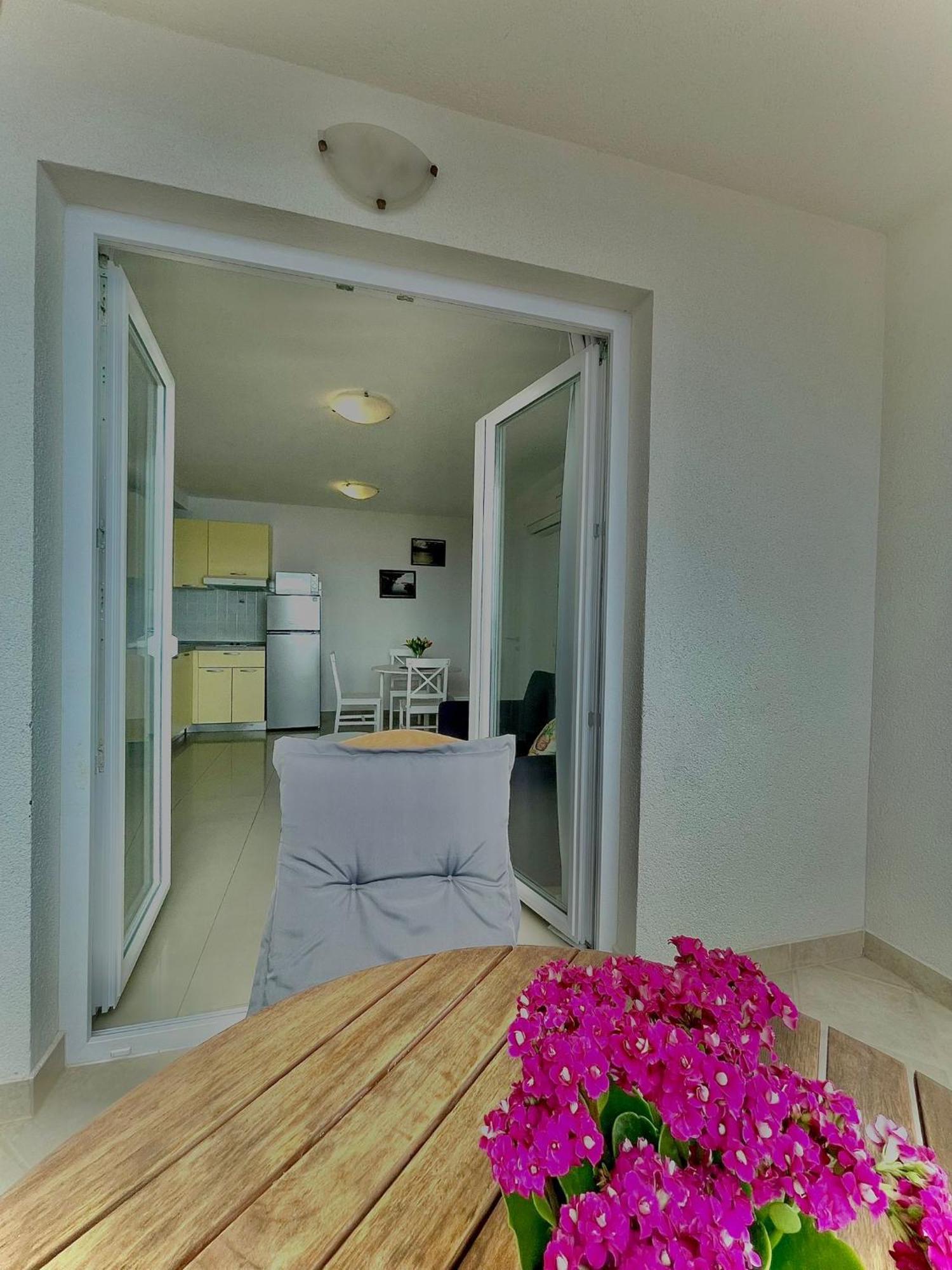 Apartments Katara Brela Bagian luar foto